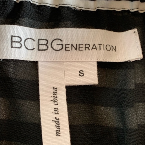 BCBGeneration Pleated Skirt - Picture 4 of 4